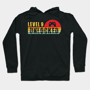 Level 9 Unlocked Funny Retro 9th Birthday Gift For Video Gamer Hoodie